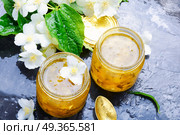 Jasmine flower jam. Useful jam from the blossoming jasmine petals, healthy food. Стоковое фото, агентство Ingram Publishing / Фотобанк Лори