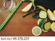 Healthy slice of fruits and vegetables . Стоковое фото, агентство Ingram Publishing / Фотобанк Лори