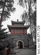 Beihai Park is an imperial garden to the north-west of the Forbidden City in Beijing. black and white photography. Стоковое фото, агентство Ingram Publishing / Фотобанк Лори
