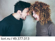Young couple arguing . Стоковое фото, агентство Ingram Publishing / Фотобанк Лори