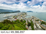 Alesund is a city in the Norwegian fjords. Стоковое фото, агентство Ingram Publishing / Фотобанк Лори