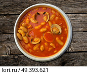 Fabes con almejas beans with clams recipe from Asturias in Spain. Стоковое фото, агентство Ingram Publishing / Фотобанк Лори