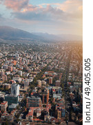 Panoramic view of Santiago de Chile and Los Andes mountain range. Стоковое фото, агентство Ingram Publishing / Фотобанк Лори