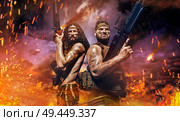 Two tough soldiers in the middle of the battle. Стоковое фото, агентство Ingram Publishing / Фотобанк Лори