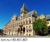 Northampton City Guildhall. Neo Gothic architecture building in United Kngdom. Стоковое фото, агентство Ingram Publishing / Фотобанк Лори
