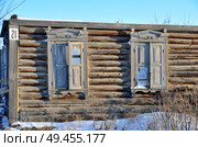 Deserted old house in the Siberian village, Omsk region, Russia (2011 год). Редакционное фото, фотограф Александр Карпенко / Фотобанк Лори