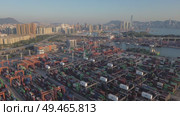 Shipping port with containers in Hong Kong. Стоковое видео, видеограф Михаил Коханчиков / Фотобанк Лори