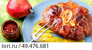 Fresh beef steak with pear sauce.Juicy steak medium rare beef. Juicy beef rib eye steak. Стоковое фото, агентство Ingram Publishing / Фотобанк Лори