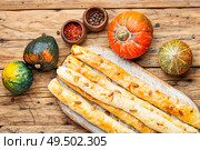 Moldovan pie made of yeast puff pastry.Placinta.Moldavian pastry stuffed with pumpkin. Traditional Moldavian pie. Стоковое фото, агентство Ingram Publishing / Фотобанк Лори