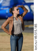girl waiting for her flight. Стоковое фото, агентство Ingram Publishing / Фотобанк Лори