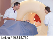Patrient being prepared for mri scan. Стоковое фото, агентство Ingram Publishing / Фотобанк Лори