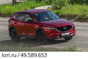 Автомобиль mazda cx. Редакционное фото, фотограф Анатолий Володин / Фотобанк Лори