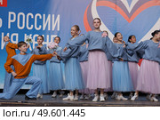 Выступление детского танцевального ансамбля. Редакционное фото, фотограф Владимир Дресвянников / Фотобанк Лори