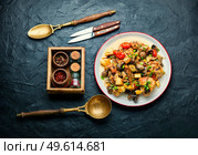 Appetizing stew or ragout with chicken meat and vegetables. Delicious meat stew. Стоковое фото, агентство Ingram Publishing / Фотобанк Лори