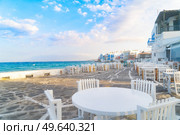 seaside cafe at Little venice district of Mykonos island, Greece. Mykonos island, Greece. Стоковое фото, агентство Ingram Publishing / Фотобанк Лори