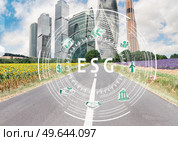 ESG concept of environmental, social and governance. ESG diagram on slip image of city and nature, sustainable organizational development of environment, society and corporate governance. ESG concept of environmental, social and governance. Стоковое фото, агентство Ingram Publishing / Фотобанк Лори