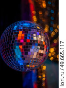 disco ball in a nightclub. A party. Стоковое фото, агентство Ingram Publishing / Фотобанк Лори