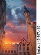 Town Hall in the city center of Tallinn. Estonia. Стоковое фото, агентство Ingram Publishing / Фотобанк Лори