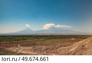 Armenia and Turkey border. Ararat panorama. Стоковое фото, агентство Ingram Publishing / Фотобанк Лори