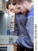 portrait of workman in metal workshop. Стоковое фото, агентство Ingram Publishing / Фотобанк Лори