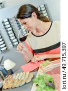 Woman having a nice lunch. Стоковое фото, агентство Ingram Publishing / Фотобанк Лори