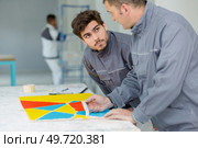 portrait of painter with apprentice. Стоковое фото, агентство Ingram Publishing / Фотобанк Лори