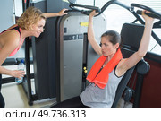 the struggle in the gym. Стоковое фото, агентство Ingram Publishing / Фотобанк Лори