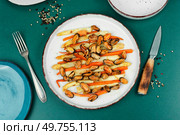 Seafood salad with white asparagus and mussels. Mussel salad.. Roasted mussels with asparagus, salad. Стоковое фото, агентство Ingram Publishing / Фотобанк Лори