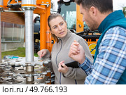 portrait of workers of heavy equipment during inspection. Стоковое фото, агентство Ingram Publishing / Фотобанк Лори
