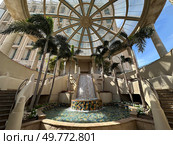 Rotunda above the entrance to the Queen of Sheba Hotel. Редакционное фото, фотограф Irina Opachevsky / Фотобанк Лори