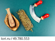 Dried wormwood herb for medicinal tea. Wormwood in phytotherapy.. Wormwood, dried medicinal herbs. Стоковое фото, агентство Ingram Publishing / Фотобанк Лори