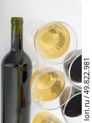 red wine in wineglasses. close-up. Стоковое фото, агентство Ingram Publishing / Фотобанк Лори