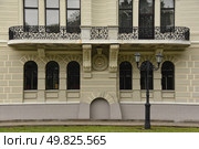 Балкон усадьбы купца первой гильдии Асеева "Арженка" в Рассказово. Стоковое фото, фотограф Иванова Анастасия / Фотобанк Лори