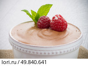 Paleo Diet Style Dessert Made of Dark Chocolate, Eggs and Coconut Milk. Стоковое фото, агентство Ingram Publishing / Фотобанк Лори