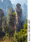 Zhangjiajie National forest park at Wulingyuan Hunan China. Стоковое фото, агентство Ingram Publishing / Фотобанк Лори