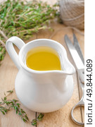 Thyme oil. Стоковое фото, агентство Ingram Publishing / Фотобанк Лори