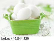 Raw eggs. Стоковое фото, агентство Ingram Publishing / Фотобанк Лори
