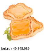 Lime jam tartlets isolated on white background. Стоковое фото, агентство Ingram Publishing / Фотобанк Лори