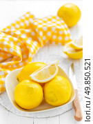 Lemons. Стоковое фото, агентство Ingram Publishing / Фотобанк Лори