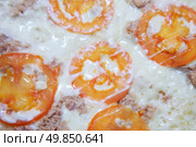 during cooking pizza calzone. close-up. Стоковое фото, агентство Ingram Publishing / Фотобанк Лори