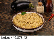 Eggplant dip - Mutabal with tahini paste. Стоковое фото, фотограф Андрей Старостин / Фотобанк Лори