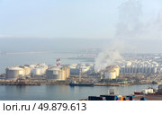 aerial view of petrol industrial zone. Стоковое фото, агентство Ingram Publishing / Фотобанк Лори
