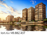 Buildings of Cairo on the bank of Nile. Стоковое фото, агентство Ingram Publishing / Фотобанк Лори