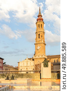 Zaragoza Cathedral with bell tower Spain. Стоковое фото, агентство Ingram Publishing / Фотобанк Лори