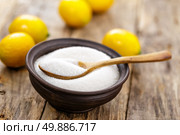 citric acid. Стоковое фото, агентство Ingram Publishing / Фотобанк Лори