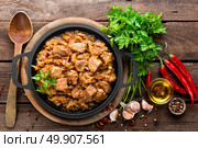 meat stew with cabbage. Стоковое фото, агентство Ingram Publishing / Фотобанк Лори