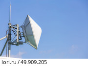 Big telecommunication satellite and radio transmitter. Стоковое фото, агентство Ingram Publishing / Фотобанк Лори