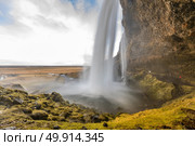 Seljalandsfoss waterfall Iceland. Seljalandsfoss waterfall on the South of Iceland. Стоковое фото, агентство Ingram Publishing / Фотобанк Лори