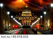 Thunder, lightning, storm over the Vatican Rome Italy. Storm over the Vatican. Стоковое фото, агентство Ingram Publishing / Фотобанк Лори