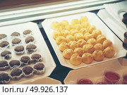 Japanese sweets in a restaurant. Стоковое фото, агентство Ingram Publishing / Фотобанк Лори